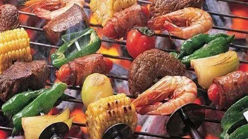 娱乐吃瓜酱烧烤店